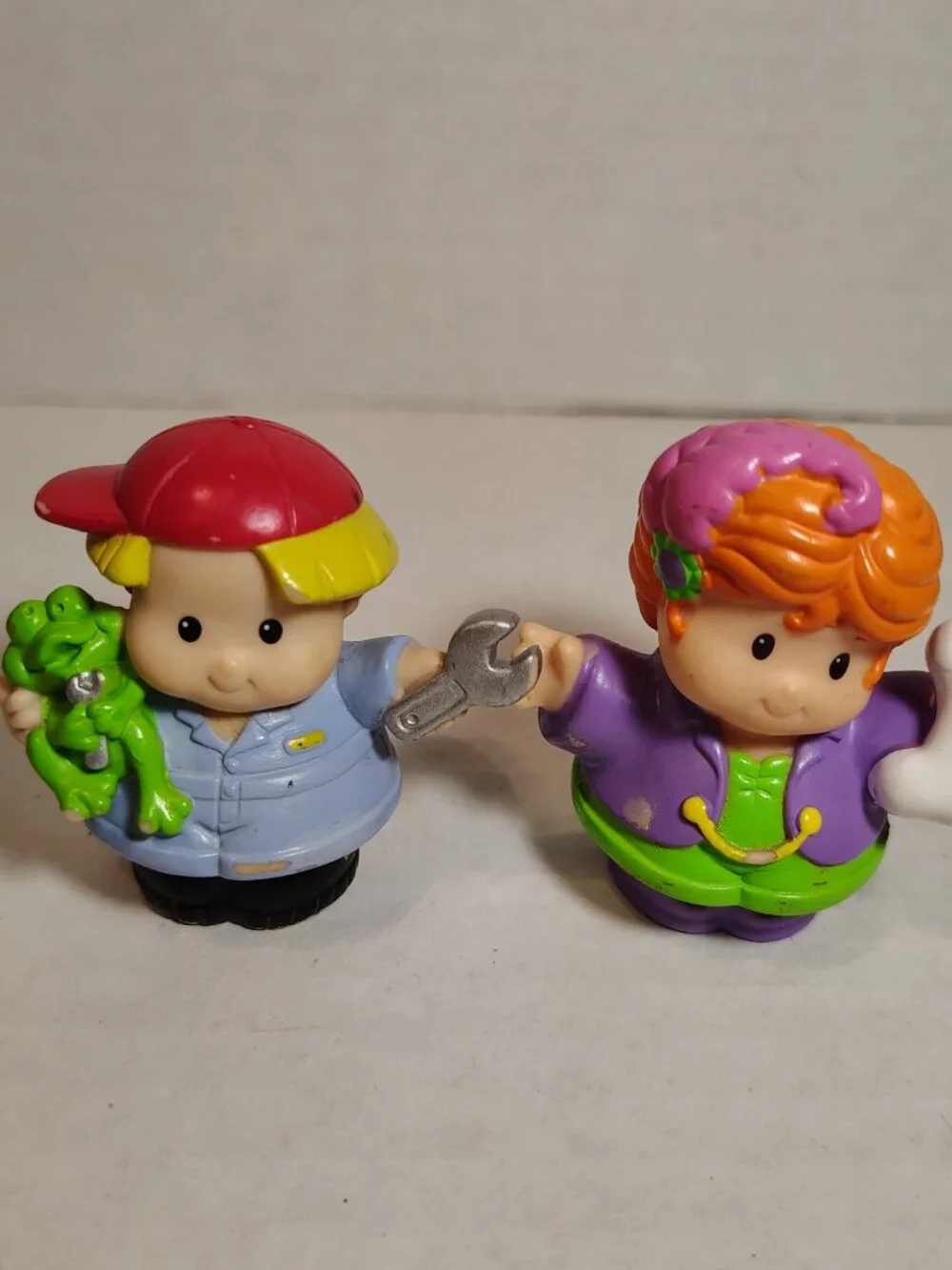 Fisher Price 15 Little People Construction Mechanic Zoo Beach Noah